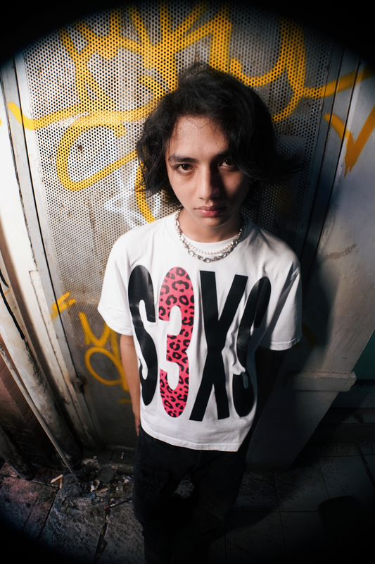 --SIGNATURE-- S3XS Leopard Tee - White